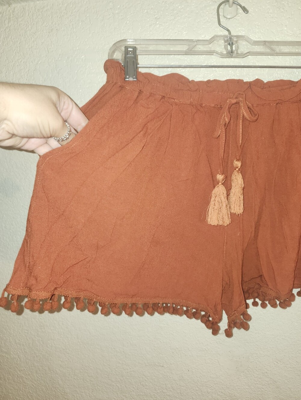EUC Gigio "Tassel Tie🎀 Pom Pom Trim Shorts w/Pockets🤗" in "Red❤️Clay🧡" Medium - Picture 3 of 8